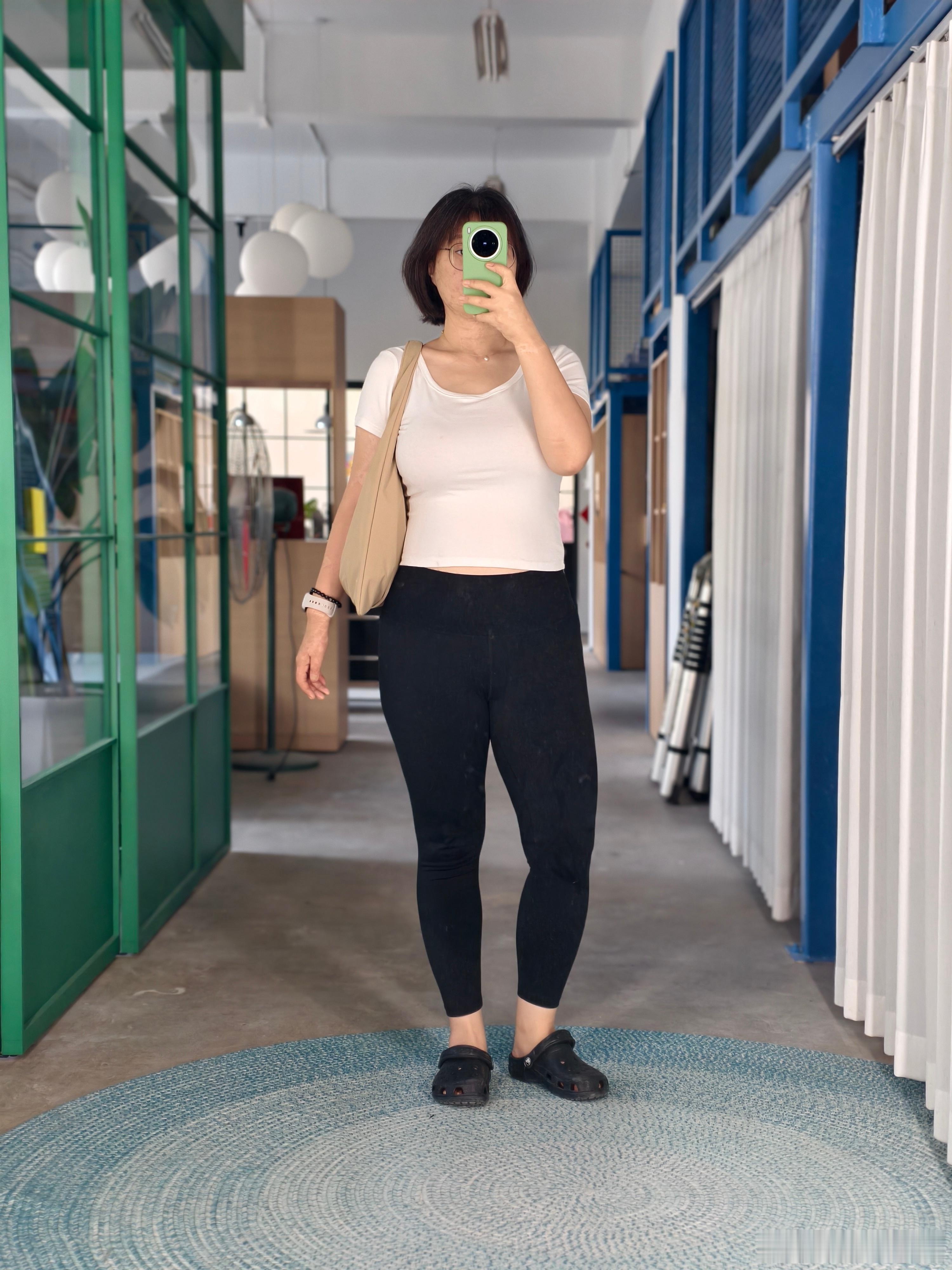 ootd 每天穿的很健美。不知道的以为要去运动。 ​​​