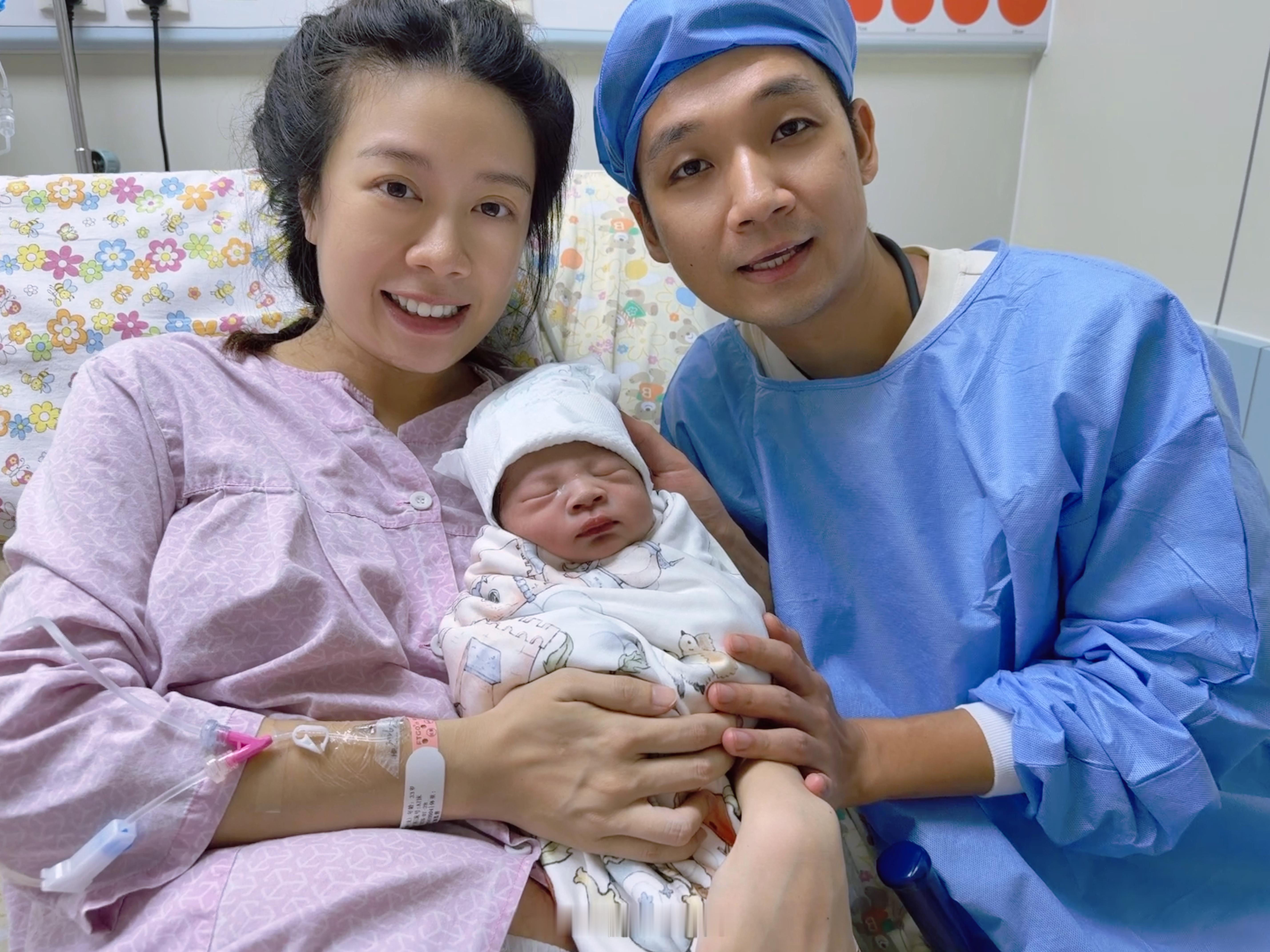 感谢我强大的老婆！历经16小时顺利完成战斗！欢迎👦登陆地球online 