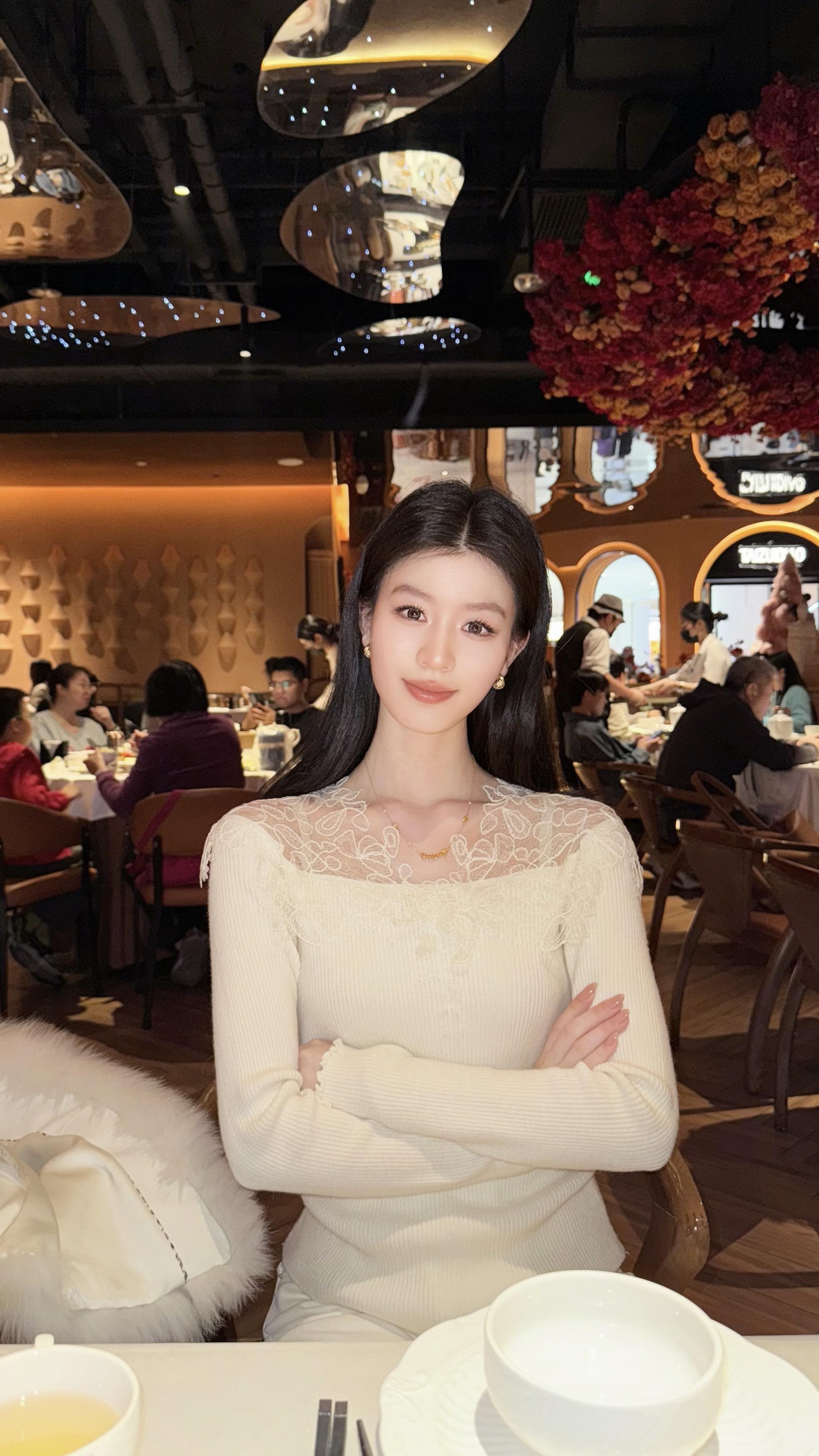 我明白要你爱是荒谬的要求。