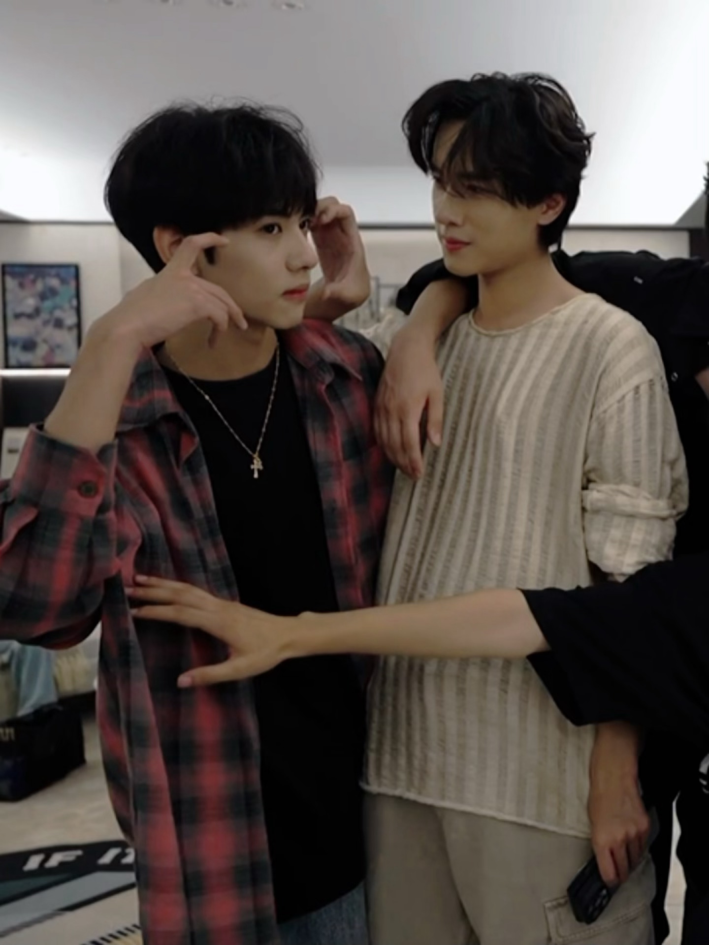 时至今日依然觉得展丞是rps神作。怎么可以有如此身材完美适配、美貌性格全都风味俱