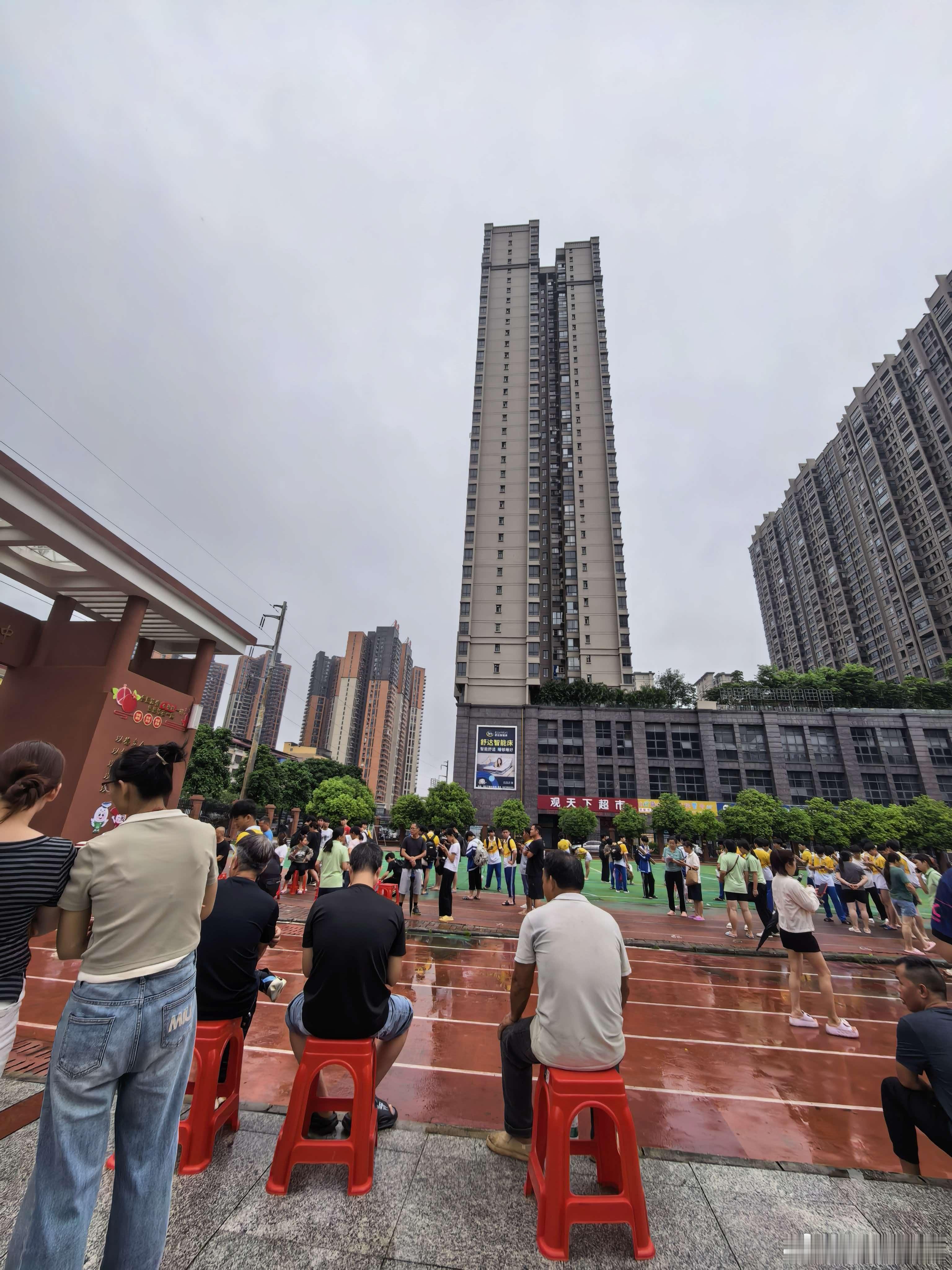 王楚钦为广西洪灾发声朋友就在广西贵港，他说解放军已经来了，大家的希望就来了！也谢
