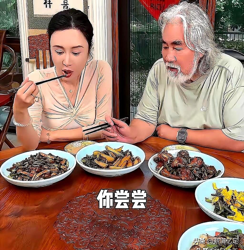 当通讯录一页页变灰时，人就会突然懂得冷。
张纪中，75岁，最近老友接连离场，这种