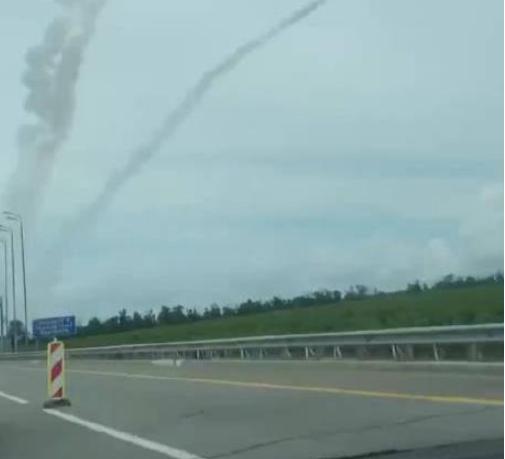 7月9日，刻赤大桥再遭袭击，俄罗斯国防部表示，7月9日，基辅试图用改装为打击型的