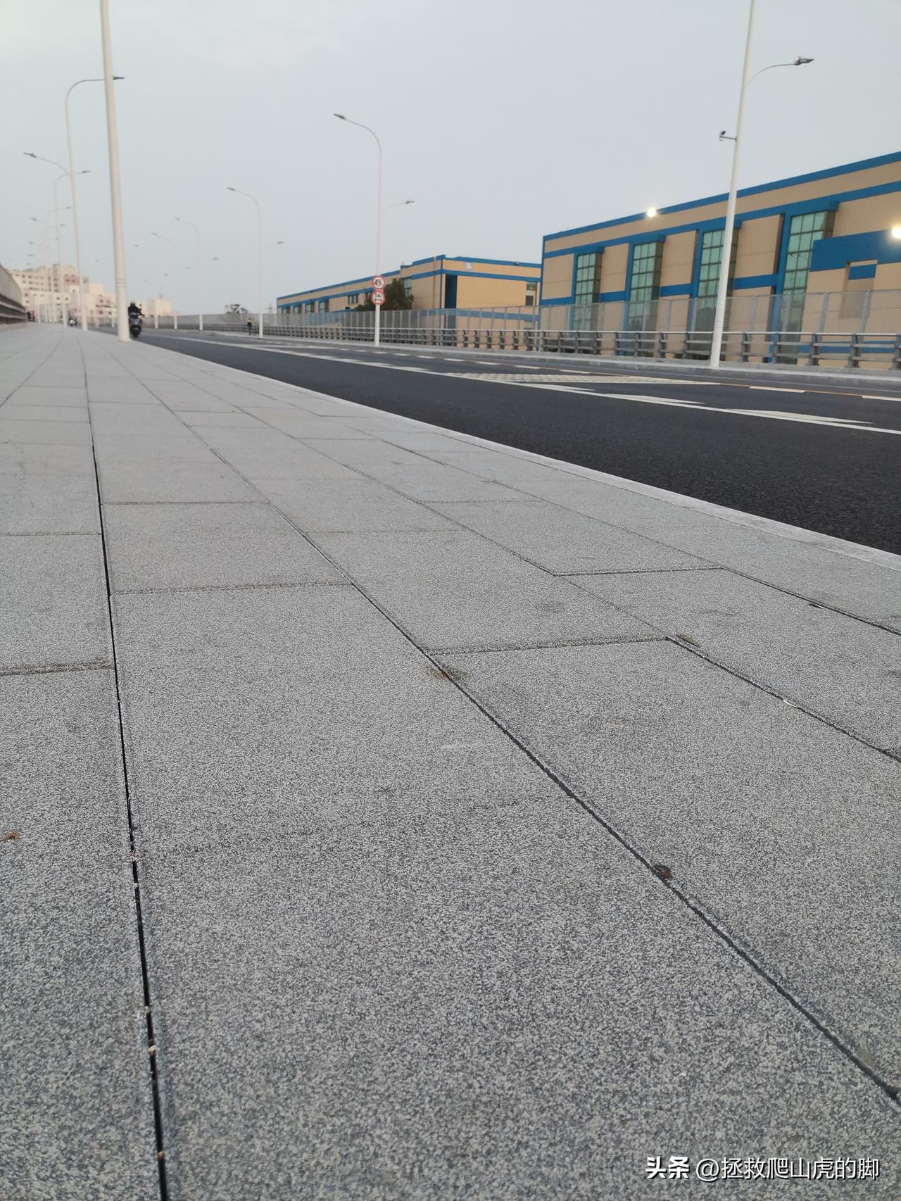 如何看待现在流行的老年大学有钱、有闲的退休老年人在退休之后找点事情干也没什么不好