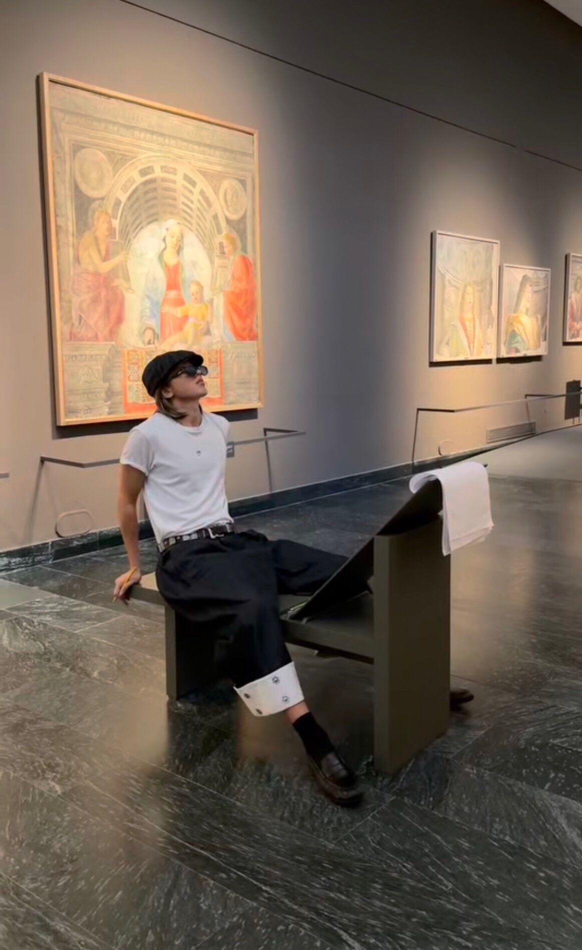 小坤 灵魂小画手上线想看你画的作品蔡徐坤米兰时装周 ｜蔡徐坤分享米兰随拍