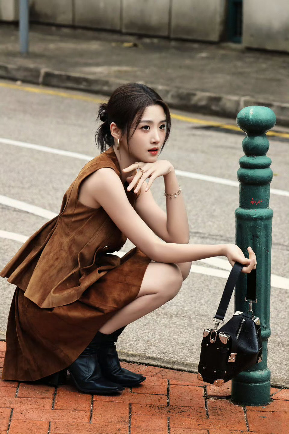 卢昱晓澳门街拍路透太美啦，闪耀澳门的噜噜晓