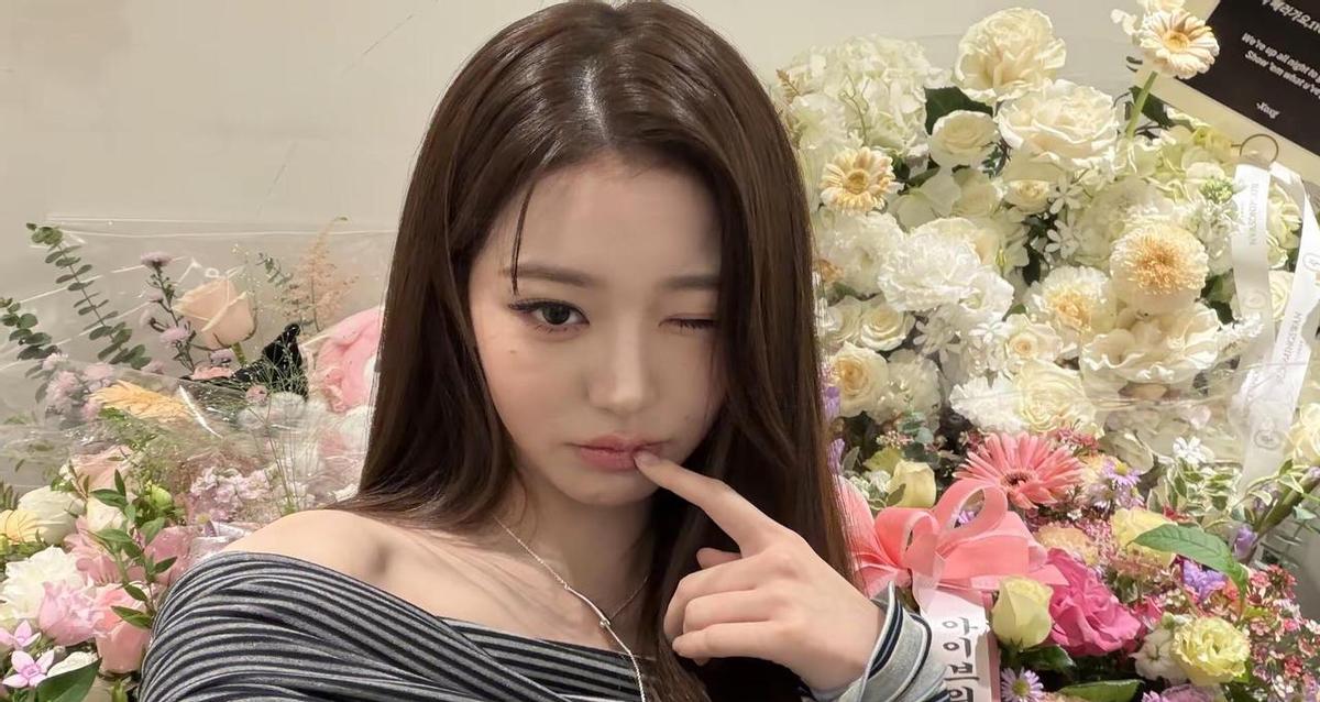 张员瑛刚唱完演唱会，连轴转没歇口气，立马钻进泡泡回消息。
不是作秀，是真把粉丝当