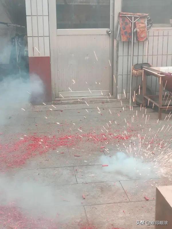 大年初一，拜年正当时！祝大家新年开心、幸福、健康、好运、财富、美好全满格！202