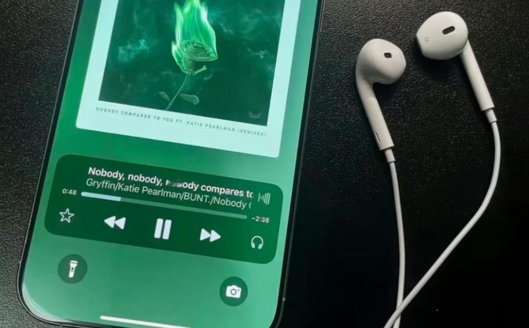 有线耳机有线、无线耳机我都有，根据个人需求跟喜好进行选择即可，都是很好的产品 