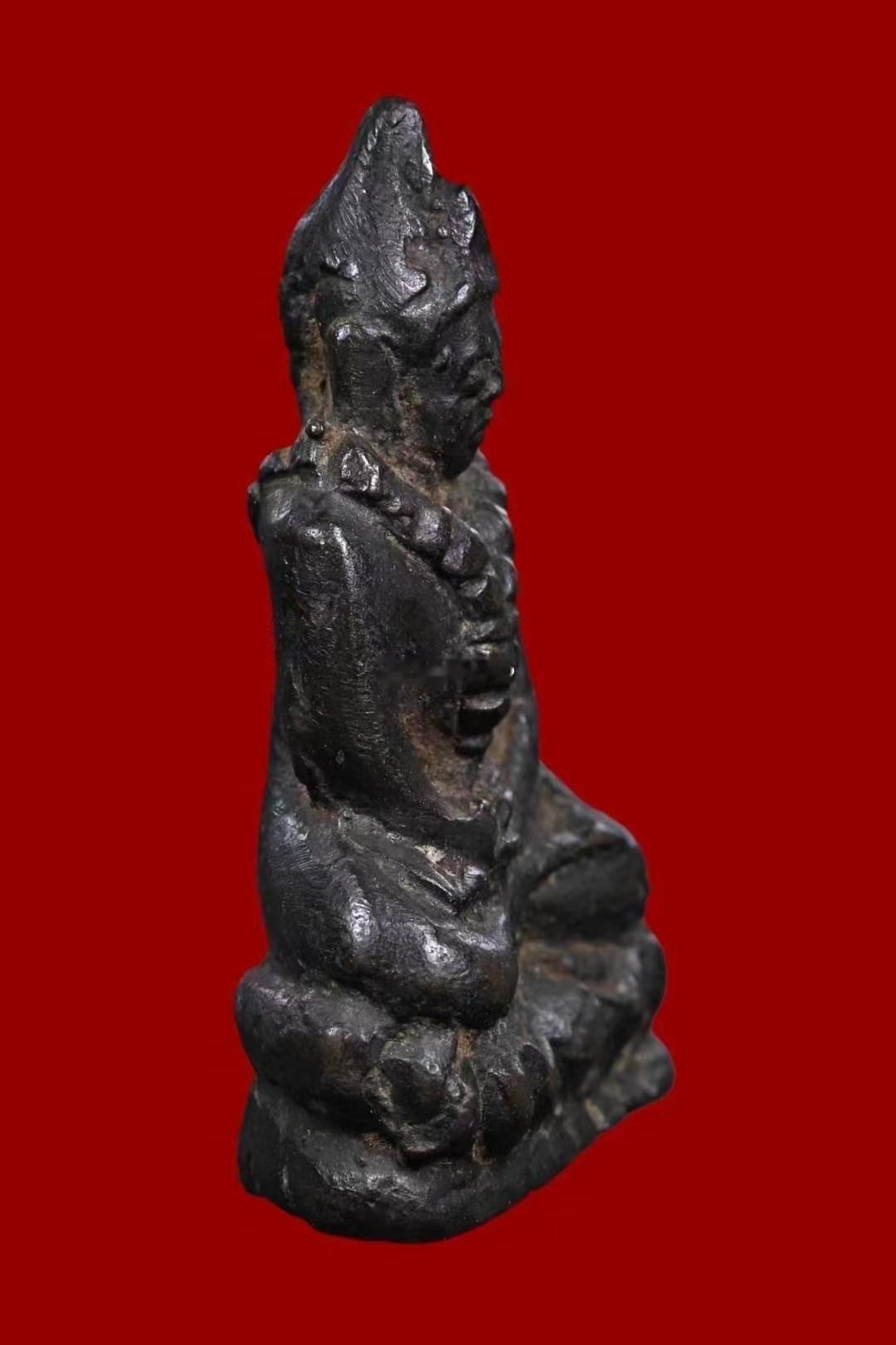 龙婆严 ，瓦囊，2455 年，帕差美品。感情挽回