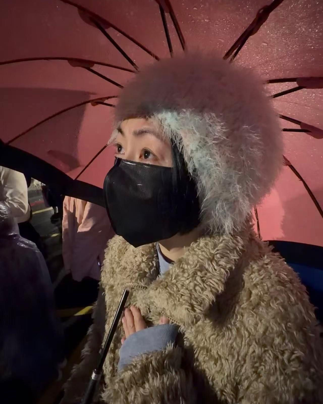 小S更新ins: 每一年的烟火，你都会跟我们一起看❤️