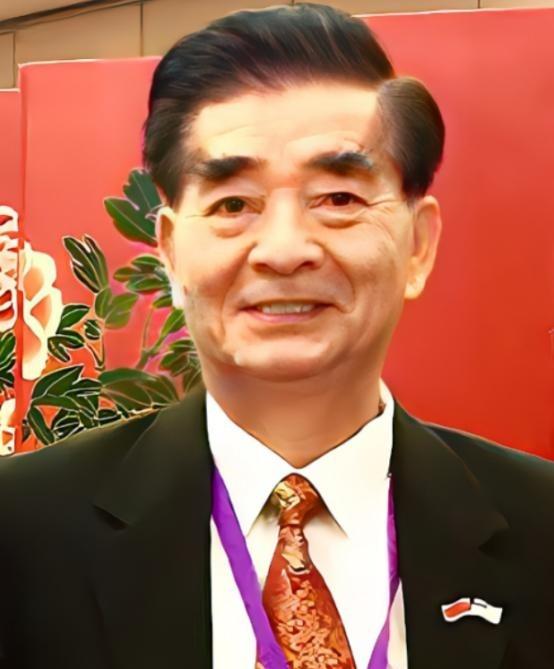 你敢相信吗？被美国安插在中国潜伏多年的间谍头子居然是个天天笑眯眯的大善人！这份反