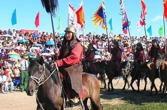 [浮云]“中国人滚出去！”中国多次伸手援助它，换来的却是对中国人的敌意，这个国家