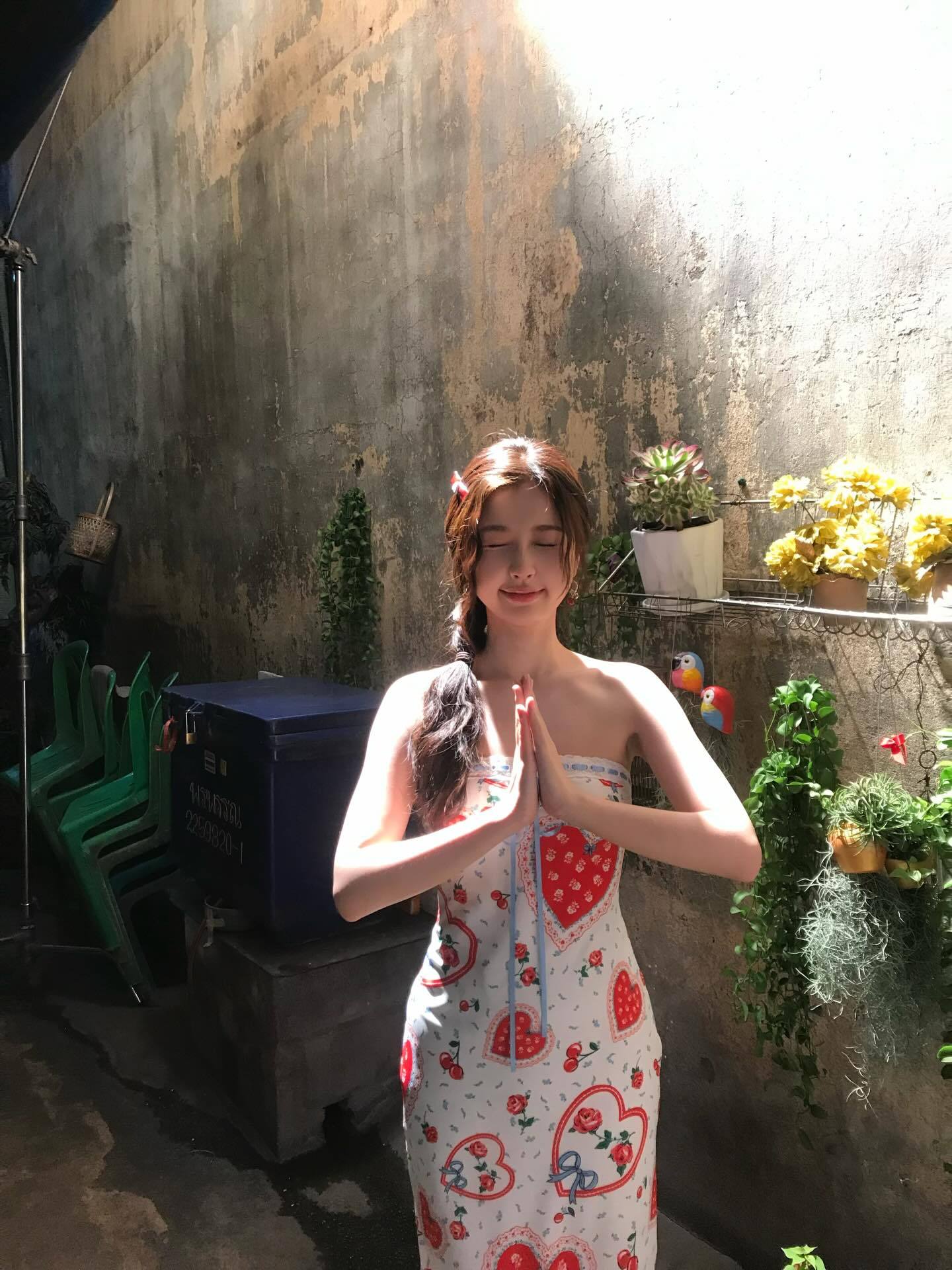 虞书欣张云龙云初令开机宴不用过多关注私人行程啦～双轨还在爱奇艺热播中 欢迎大家去