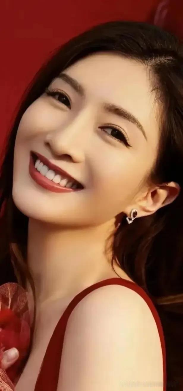 江疏影刘亦菲天然大美女气质好