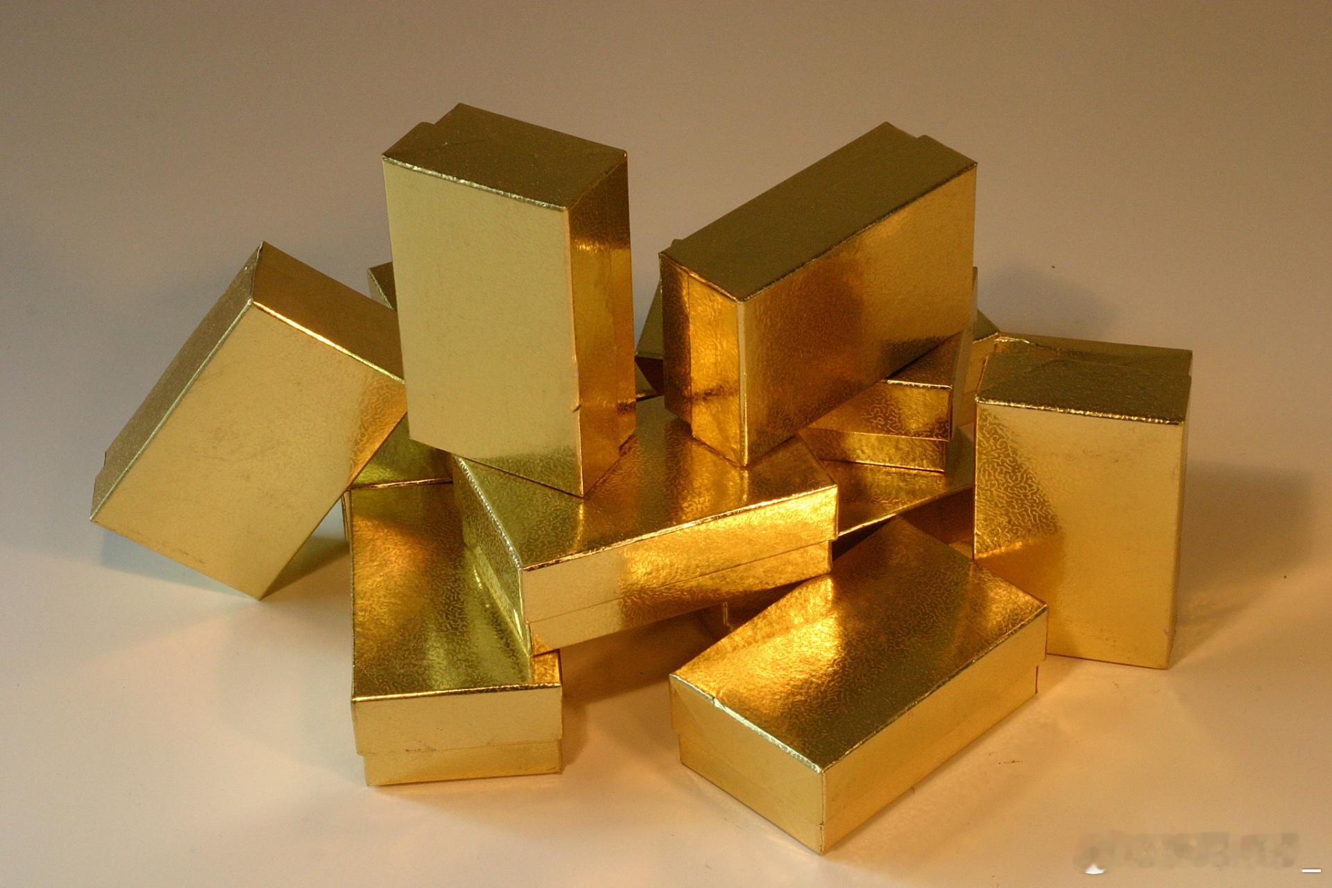 近期伦敦金属交易所（LME）三个月期铜价格走势持续强势，12月12日盘中一度冲高