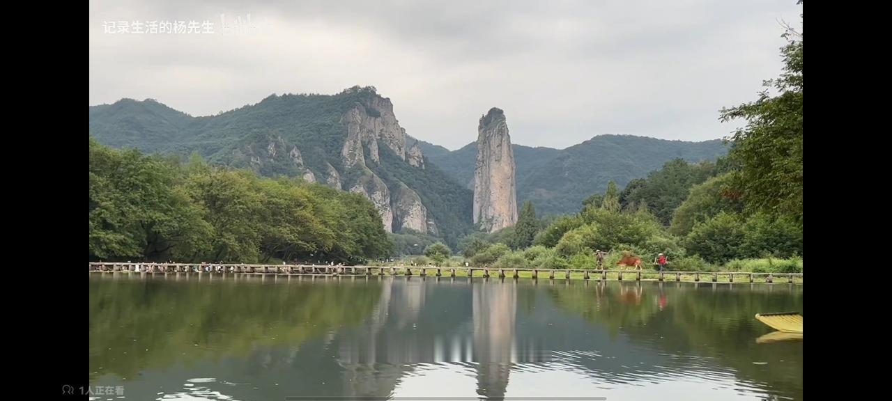 台州临海（天台县）
1府城墙朝天门进揽胜门下（江南长城）
2紫阳街
3天台山大瀑
