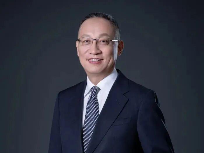 【刚刚，中国联通集团高管变动】 

2月11日，中国联通集团出现重要人事调整。中