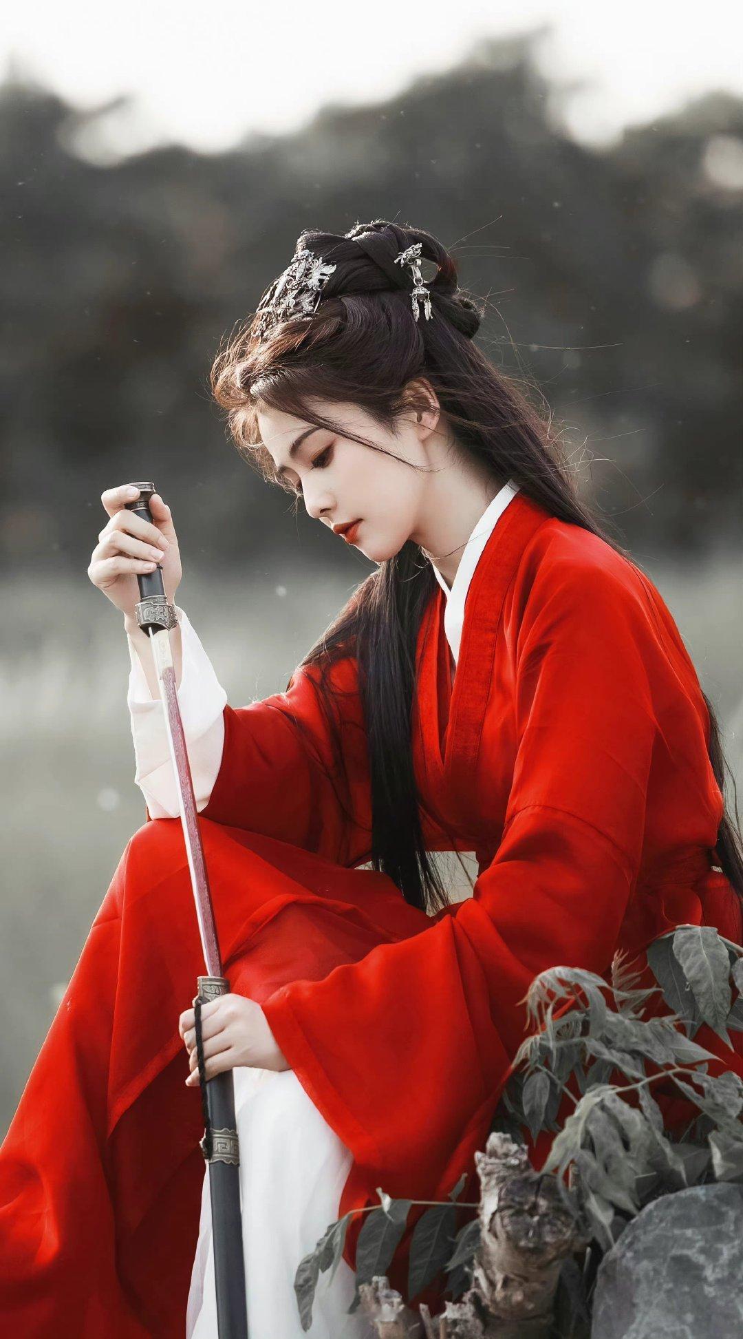 白鹿 🥀白鹿王韵娜🥀白鹿开到荼蘼世间纷扰不必放在心上，守护阿妍的快乐，岁岁平