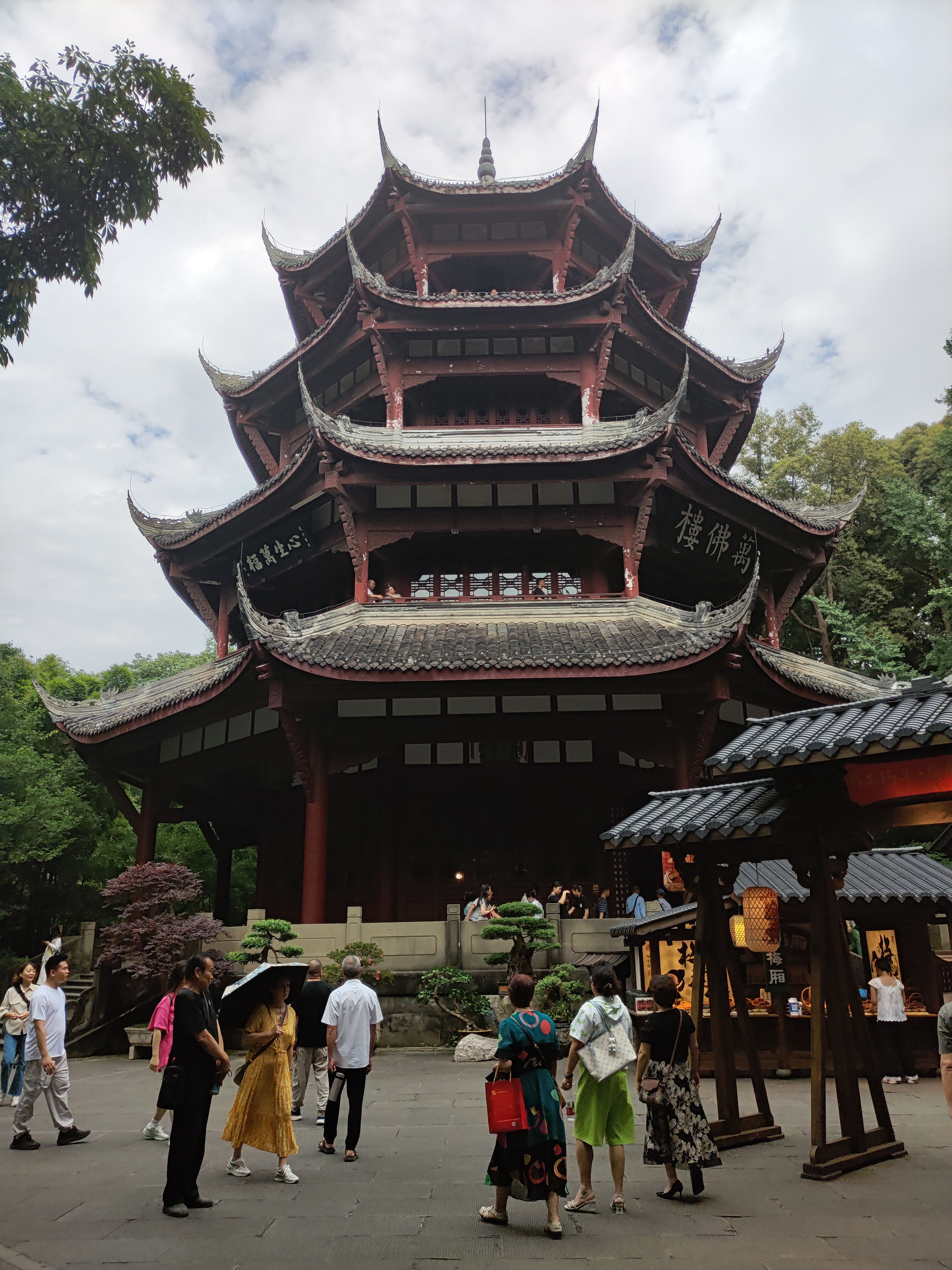 重生後我到高考那年重生我到高考那年，如果时间能够倒流，我也想去高考，去感受考试的