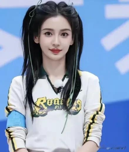 她又回来了！杨颖摆脱束缚，全面复出进军娱乐圈，再度与李现联手的新作等着你来瞧！

