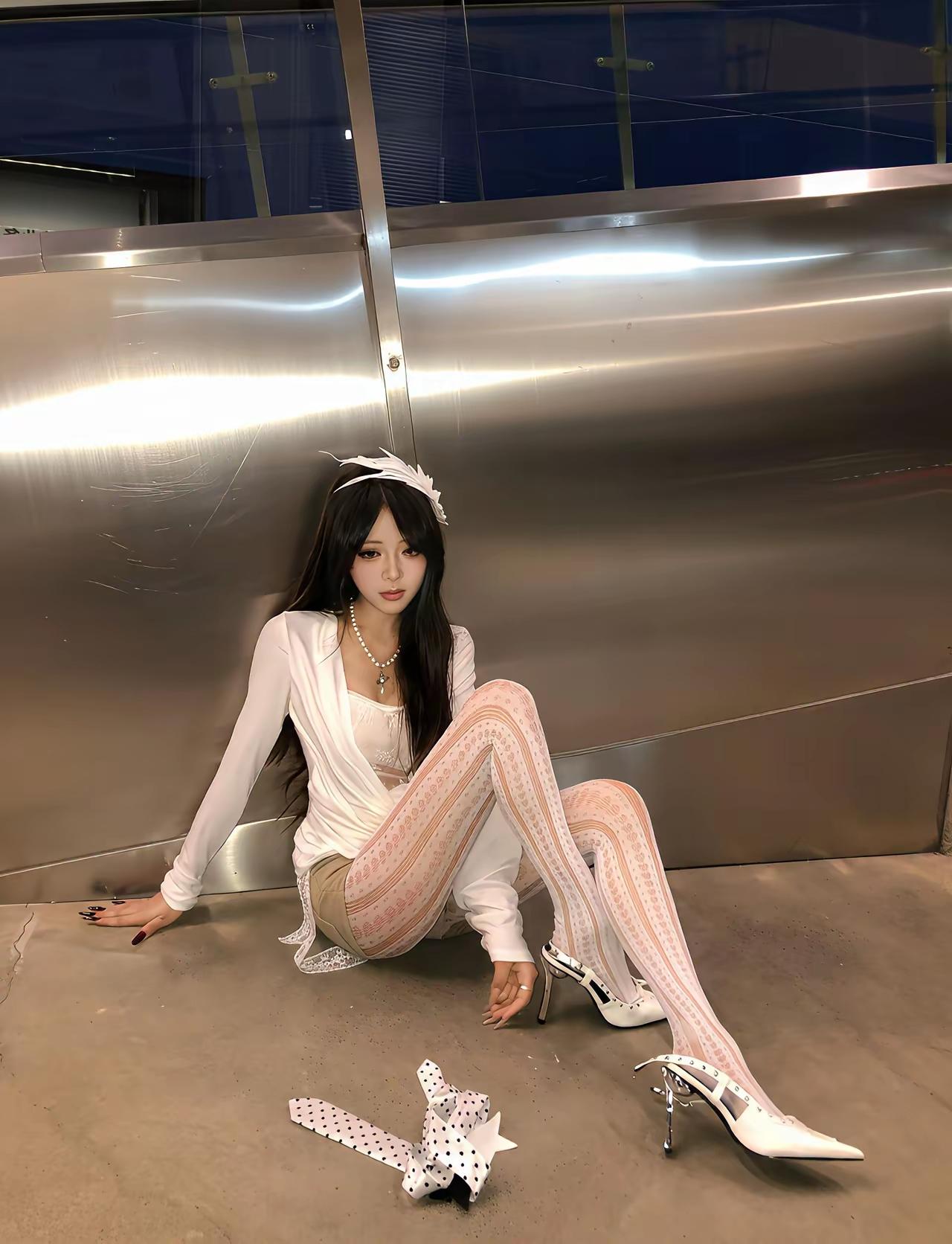 穿上高跟鞋，我是女王白丝[话题]