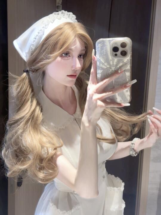 Pure white fantasy 🪽