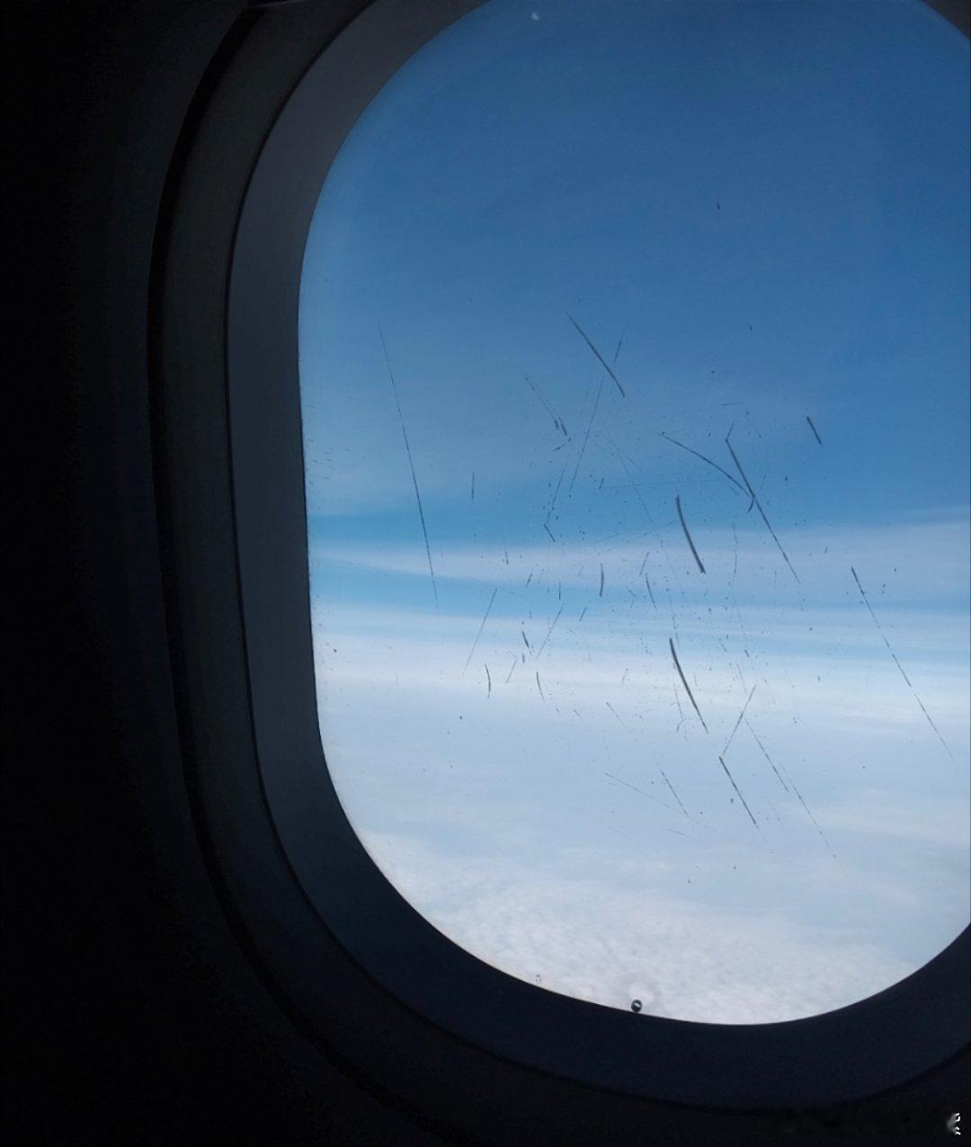 女乘客称飞机要爆炸要求下机如果飞机上突然有人说这飞机起飞后会爆炸，大家会选择继续