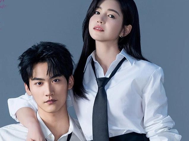 我有预感，陈妍希又该翻红了。

这次，她的出圈，不是和陈晓的分手，也不是她的冻龄