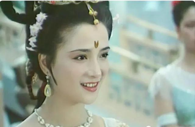 她是不是你心目中古典美女排名第一位的呢？

她是唯一一个参演过四大名著的女演员，
