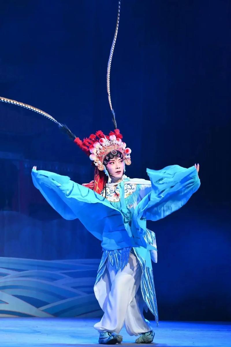 下联：唱念做打舞台功。

（图片来自网络）