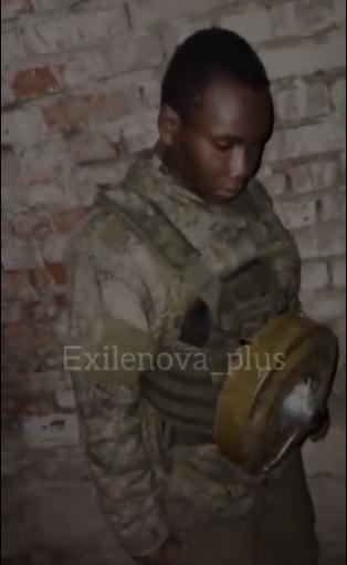 图文：俄军官惩罚士兵新手法被曝光   被绑上反坦克地雷去执行突击任务

据报道，