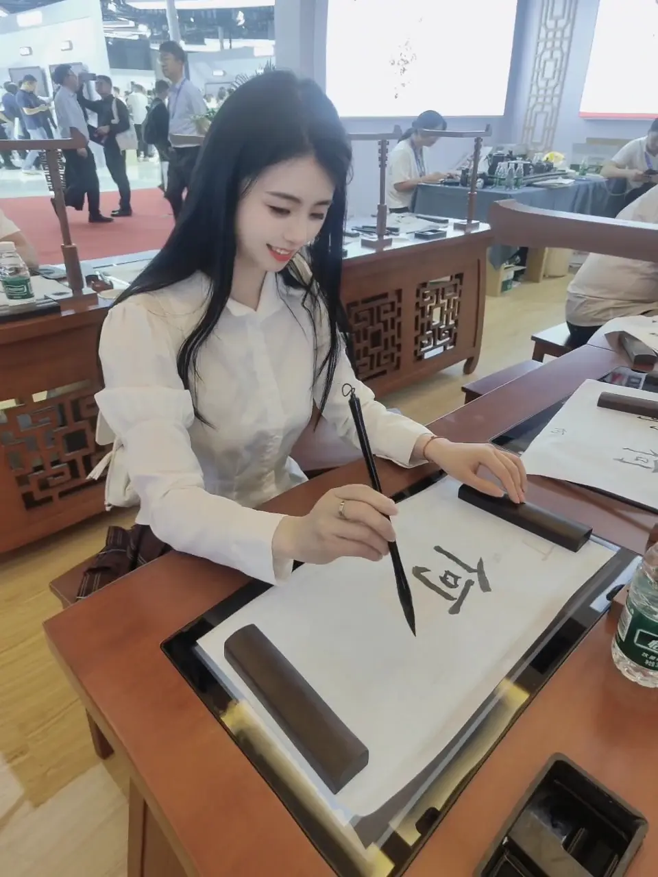 我若提笔写相思，提笔便是你名字