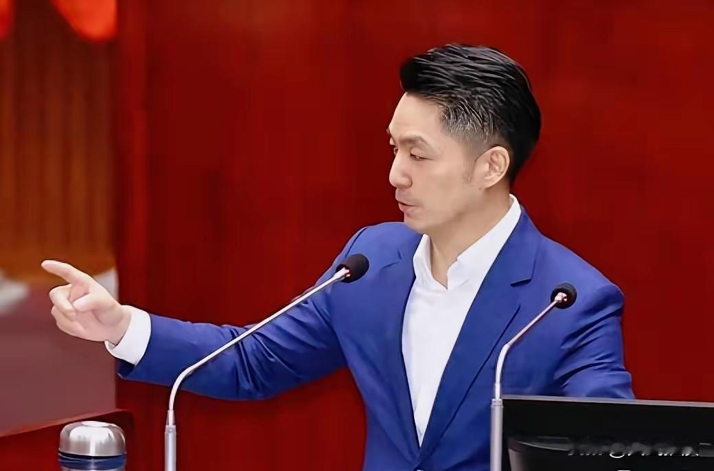 蒋万安本来可以稳稳连任，民调领先沈伯洋20多个百分点，施政满意度近7成，怎么突然
