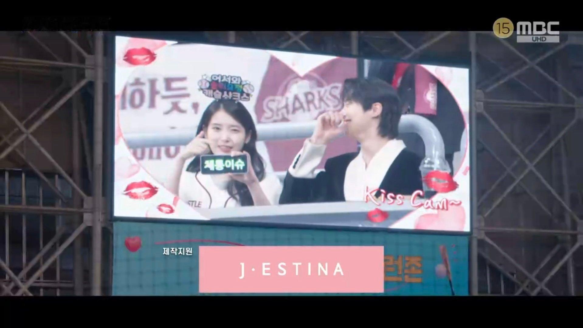 21世纪大君夫人 第4集预告两个人去看棒球，被大屏幕捕捉到需要kiss！因为尚宫