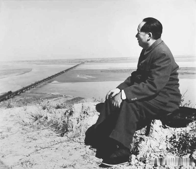 独立自主+统一战线，无往不利！