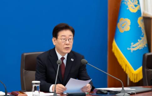 5月17日李在明与特朗普通话，主动祝福中美向好，韩国想两头占便宜

麻烦看官老爷