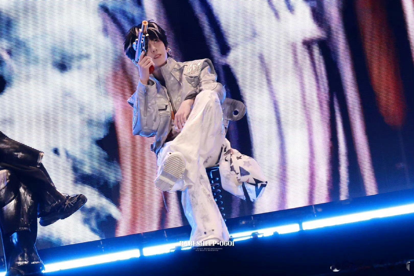 杨博文跳舞四舞一！！从来不是白说的 