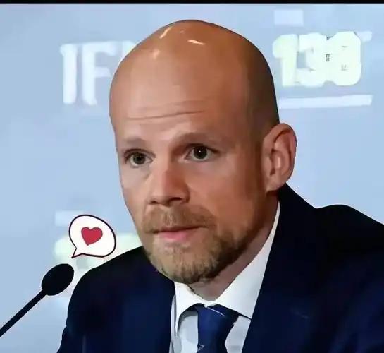 国际足联态度转变！5月12日，国际足联秘书长马蒂亚斯·格拉夫斯特伦在北京接受采访