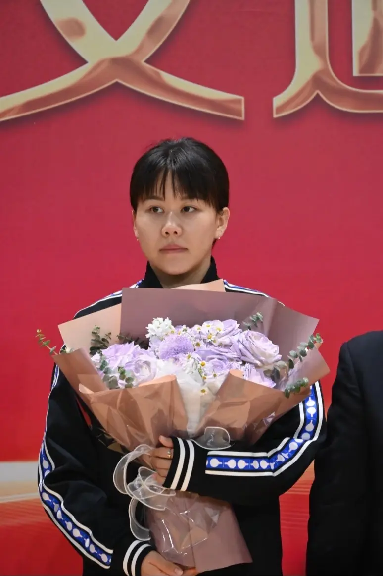 祝中国乒乓球运动员陈幸同生日快乐🎊。对不起，同同，迟到的祝福，5.27