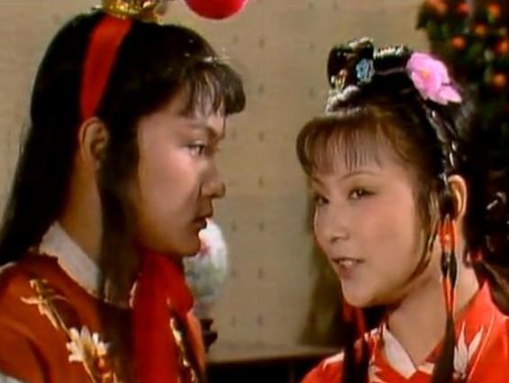 在《红楼梦》大结局时，宝玉从牢里出来，看到做了船妓的湘云。湘云从千金大小姐沦为船