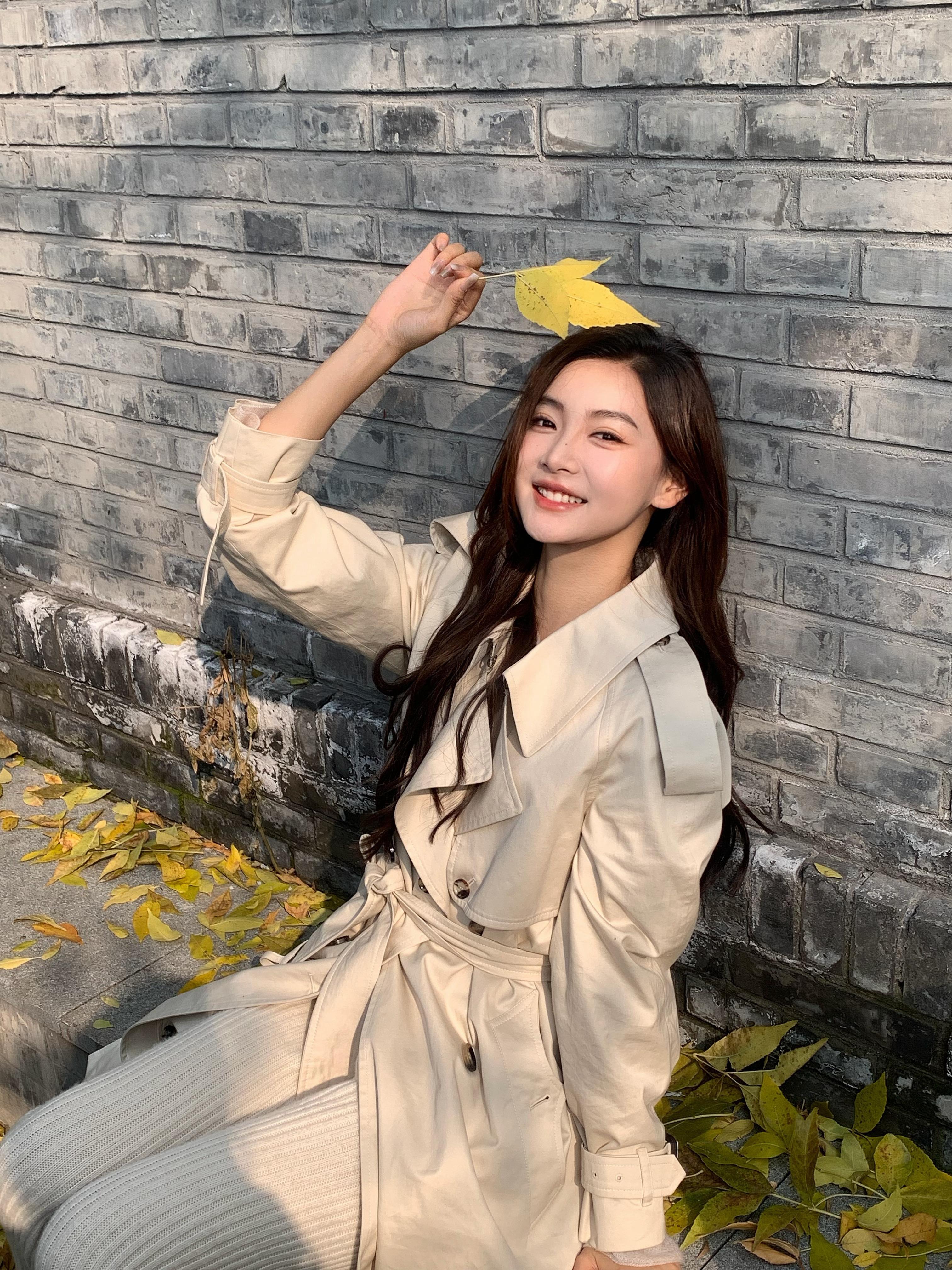 金佳悦[超话] 捡个秋🍁 ​​​