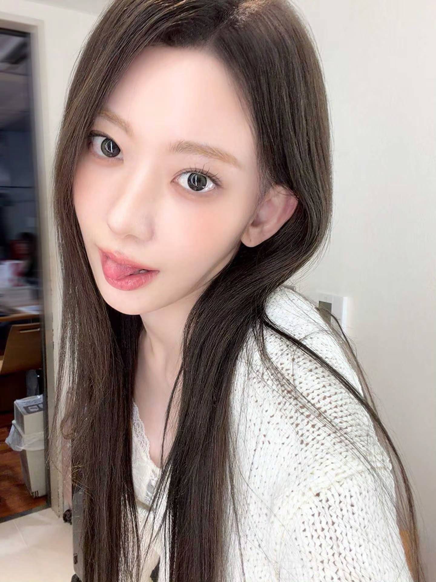 宫脇咲良来欣赏我女神黑长 