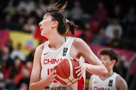 “世界联队”真能掀翻美国女篮？这套阵容脑洞太燃了！