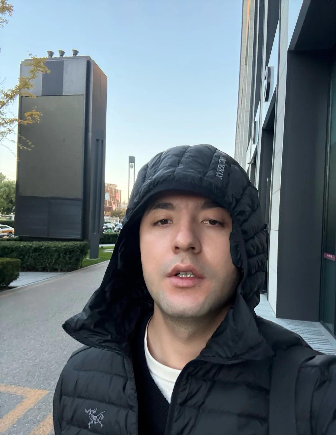 一秒入冬
一秒入冬 开启速冻模式 休息日 周五下班