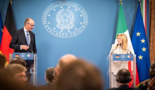 欧盟召开应对特朗普峰会，梅洛尼却反向行之
23日，美国政客新闻网欧洲版援引消息称