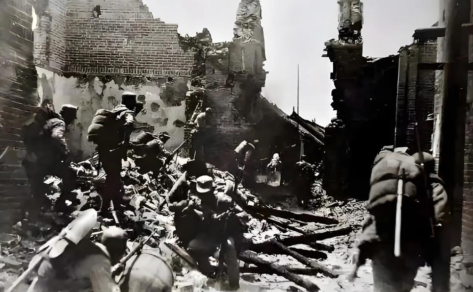 台儿庄战役真相：29万中国军队包围3万日军，打完伤亡却高达5万。1937年12月