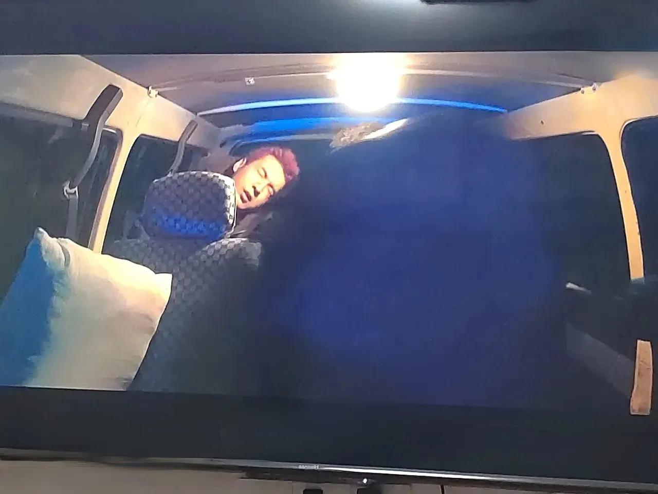 追剧《以法之名》   专案组之所以成立，是因为郑雅萍收到万潮举报矿难的视频，所以