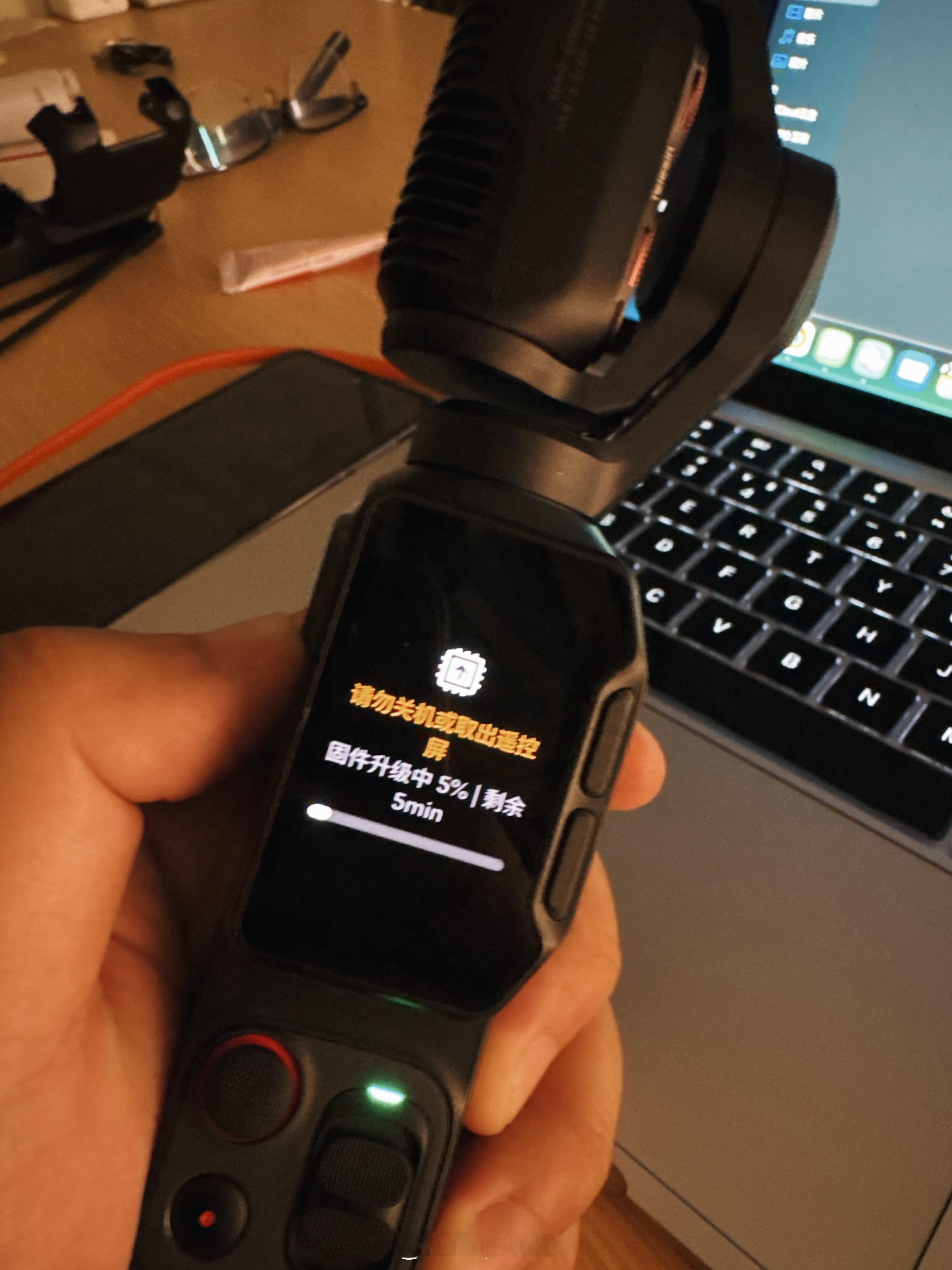 insta360 Luna Ultra 最新内测版本官方不推那只能通过其他版本下