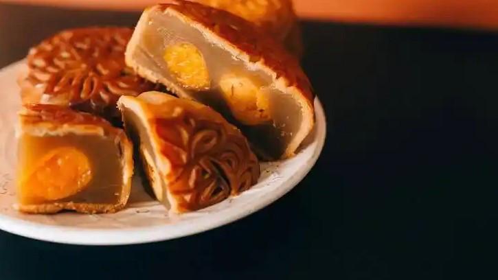 【无糖月饼，糖尿病人就能敞开吃了？别被"无糖"两个字骗了】
中秋快到了，超市里一